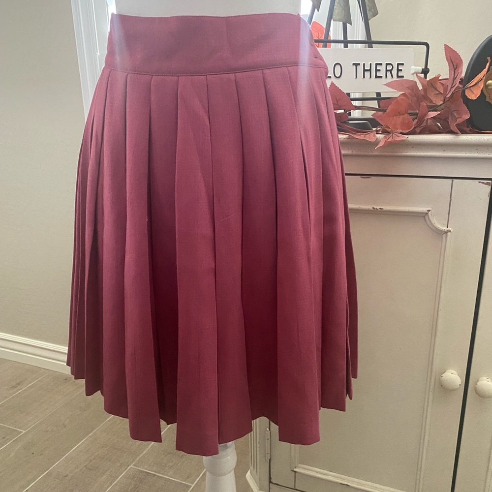 Red skirt